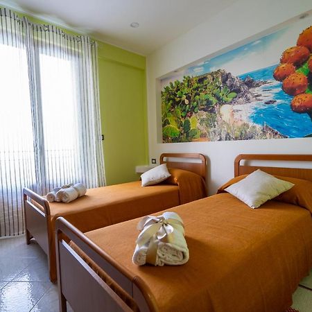 Casa Vacanze Dell'Angelo San Mauro Castelverde Экстерьер фото